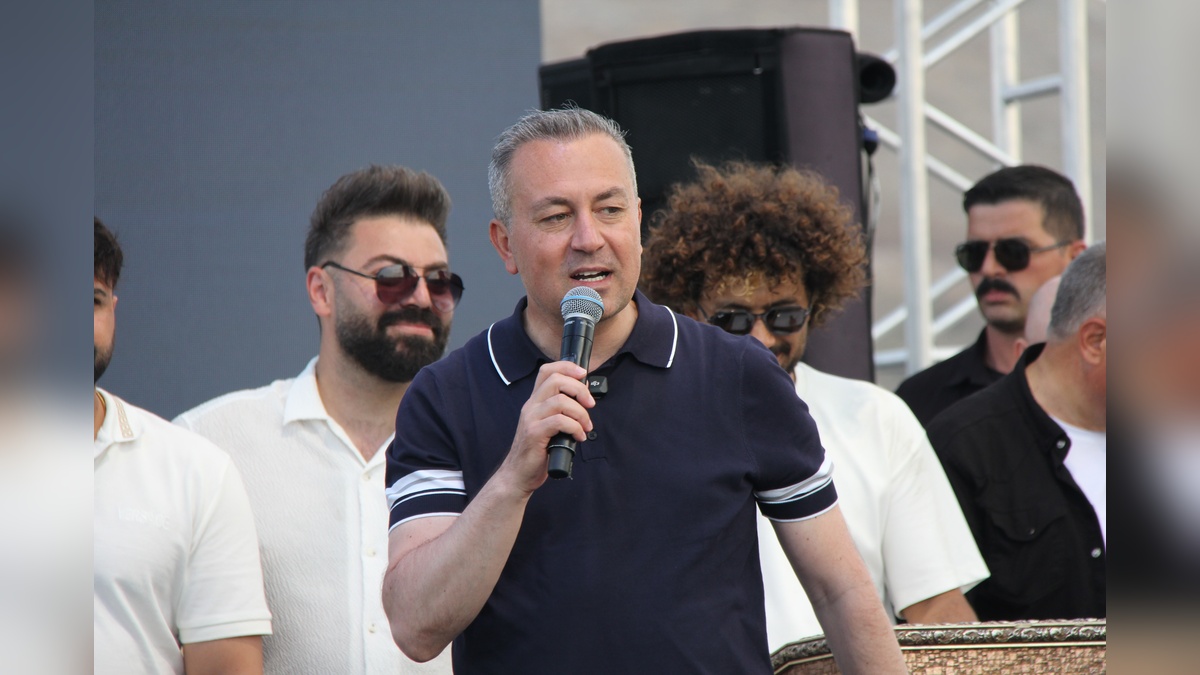251298-2.jpg