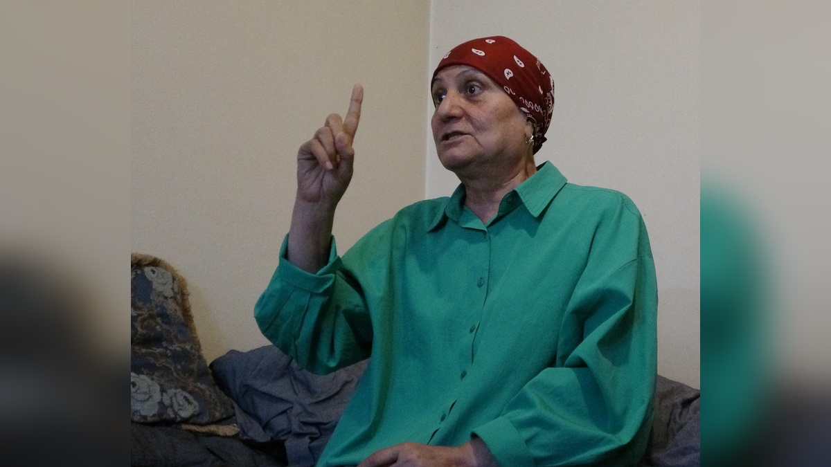 251811-2.jpg